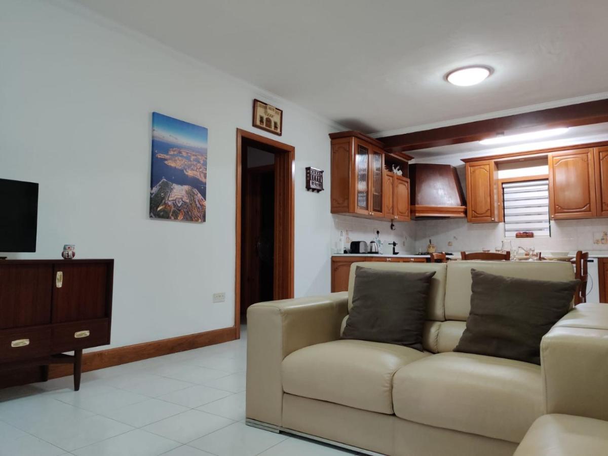 Appartement In The Heart Of Bugibba à San Pawl il-Baħar Extérieur photo